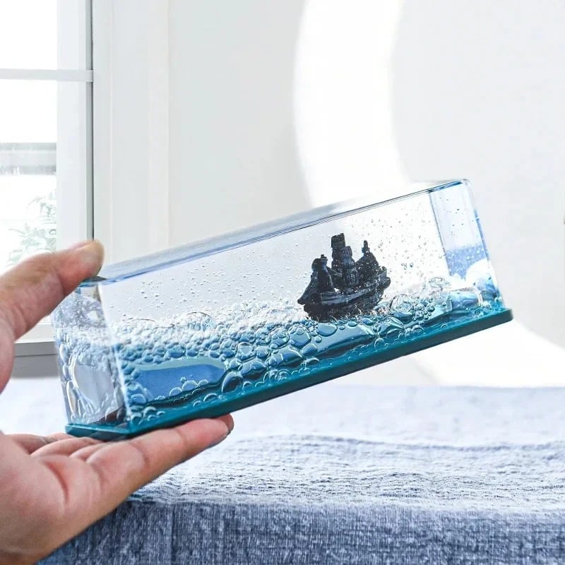 Unsinkable Ship Liquid Wave Desk Toy