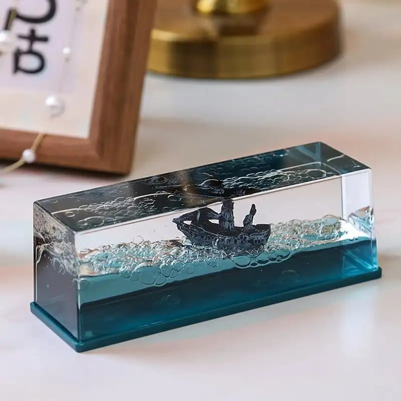 Unsinkable Ship Liquid Wave Desk Toy